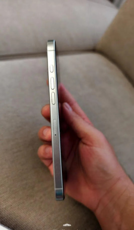 iphone-15-pro-max-natural-big-3