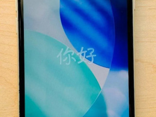 predam-iphone-se-2020-128gb-vo-vybornom-stave