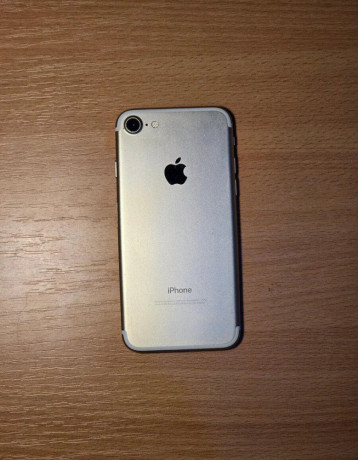 apple-iphone-7-gold-big-3