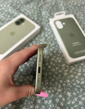 iphone-17-sage-green-big-2