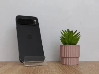 google-pixel-9-pro-xl-256gb-93-bateria-zaruka-12-mesiac