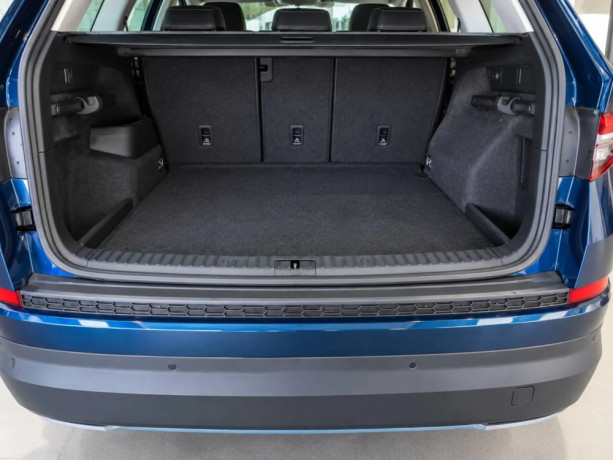 skoda-kodiaq-20-tdi-scr-evo-style-4x4-dsg-big-3