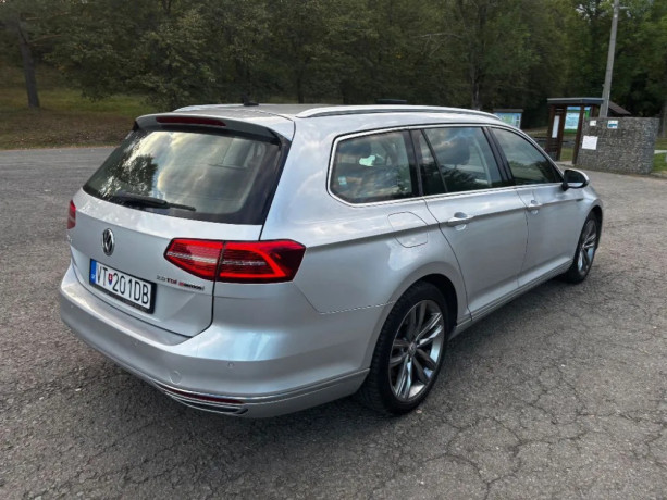 volkswagen-passat-variant-20-diesel-176kw-automat-prevodovka-4x4-big-2