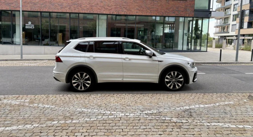 volkswagen-tiguan-all-space-7-miest-20-tdi-4motion-dsg-big-2