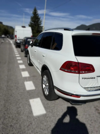 volkswagen-touareg-30-v6-tdi-150-kw-4motion-85-000-km-kompletna-servisna-historia-big-2