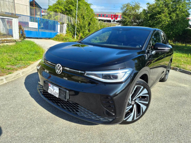 volkswagen-id5-gtx-77-kwh-4motion-big-2