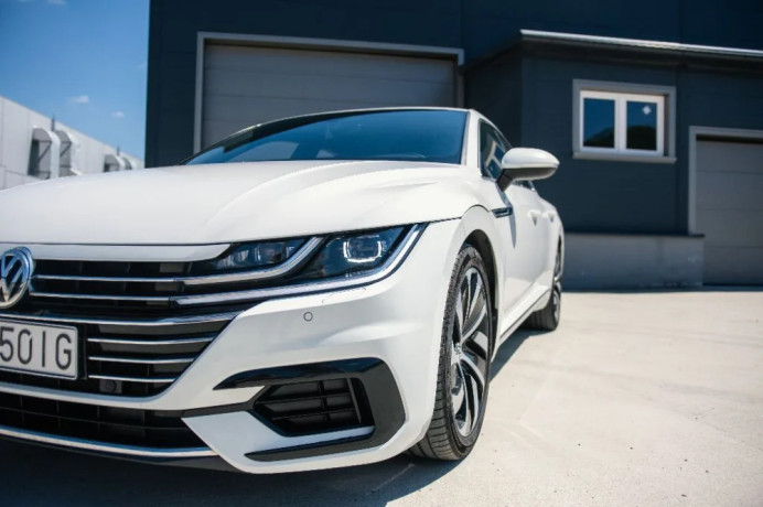 volkswagen-arteon-20-tdi-scr-bmt-r-line-dsg-110kw150hp-a7-big-2