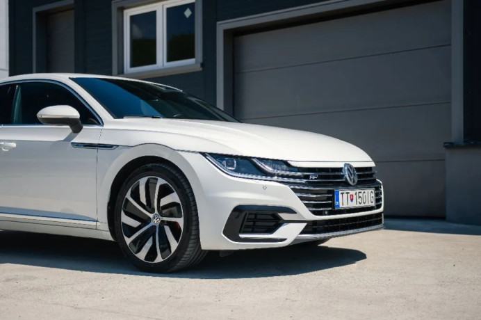 volkswagen-arteon-20-tdi-scr-bmt-r-line-dsg-110kw150hp-a7-big-0