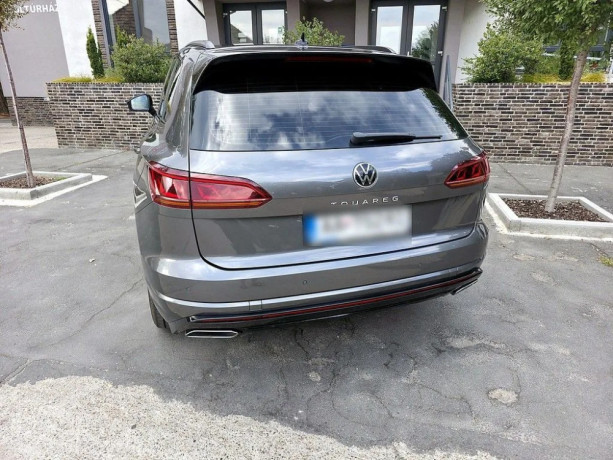volkswagen-touareg-r-line-30-tdi-210-kw-big-3