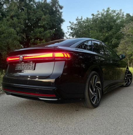 volkswagen-id7-77-kwh-pro-210kw286hp-a1-big-2