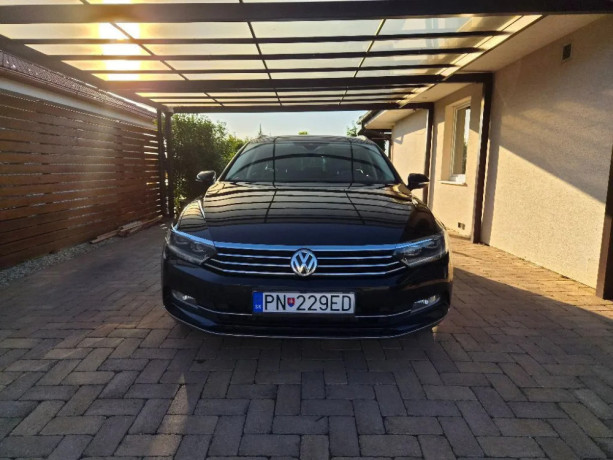 volkswagen-passat-variant-20-tdi-evo-elegance-dsg-110kw150hp-a7-big-0