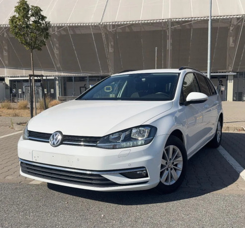 volkswagen-golf-variant-14-tsi-bmt-comfortline-92kw125hp-m6-big-0