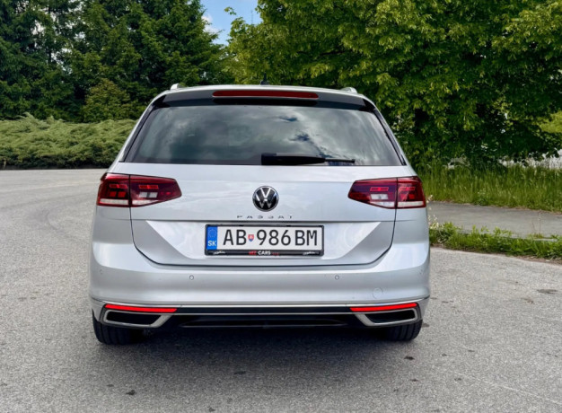 volkswagen-passat-variant-20-tdi-evo-business-dsg-big-3