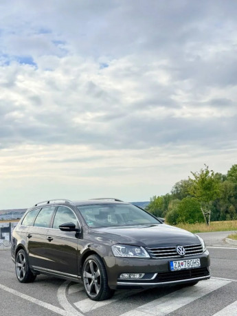 volkswagen-passat-variant-20-tdi-bmt-highline-dsg-103kw140hp-a6-big-3