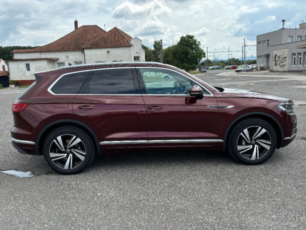 volkswagen-touareg-30-v6-tdi-scr-elegance-4motion-tiptronic-big-3