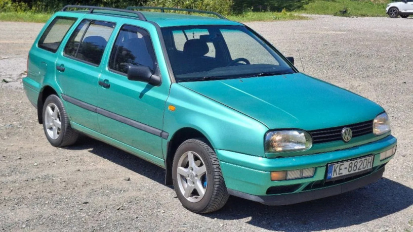 volkswagen-golf-variant-14-benzin-cerstvy-veteran-po-mnozstve-oprav-a-servisov-big-2