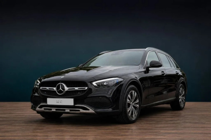 mercedes-benz-c-trieda-220d-4matic-all-terrain-big-3