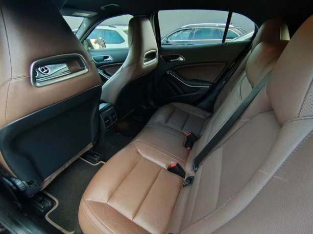 mercedes-benz-gla-180-entry-at-90kw122hp-a7-big-0