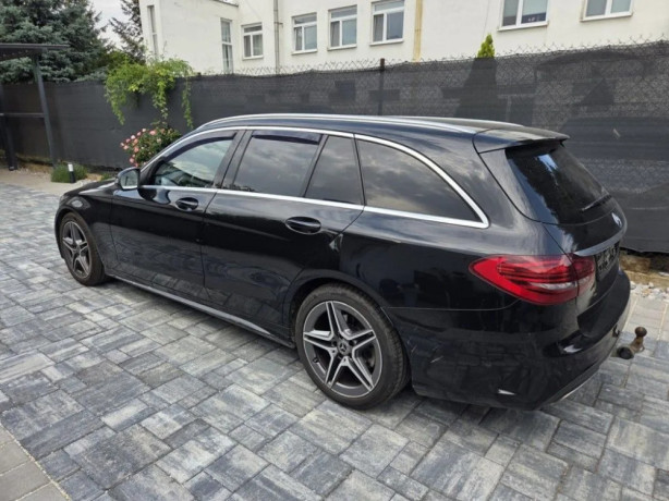 mercedes-benz-c-trieda-20-d-amg-packet-big-1