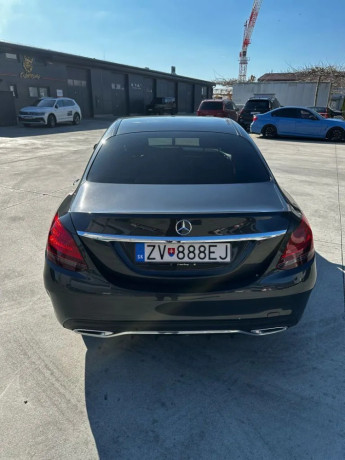 mercedes-benz-c-trieda-180-amg-packet-big-3