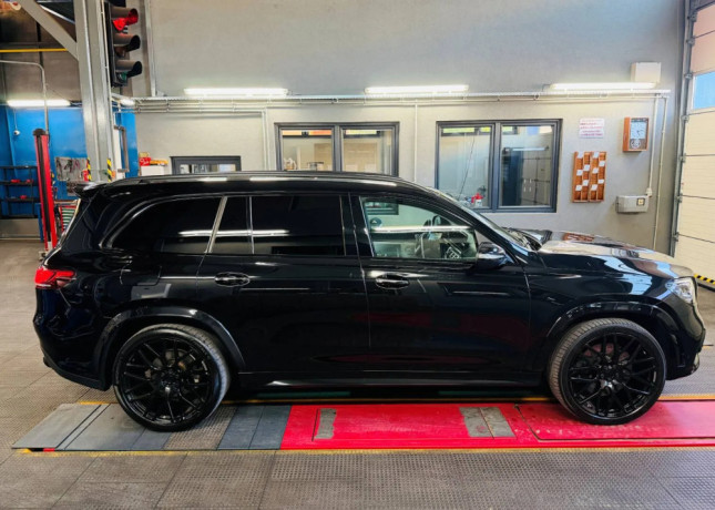 mercedes-benz-gls-400-d-4matic-at-big-2