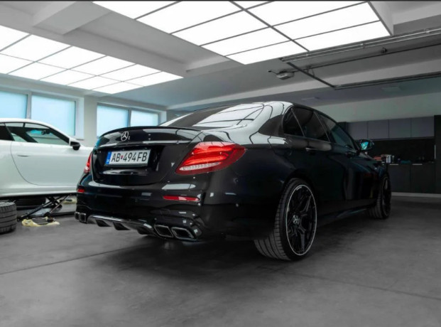 mercedes-benz-e-trieda-30-benzin-320kw-automat-prevodovka-4x4-big-3