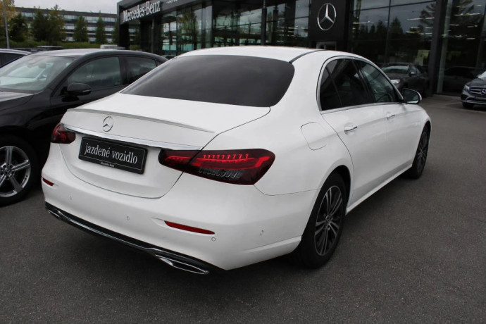 mercedes-benz-e-trieda-sedan-220-d-mhev-at-big-2