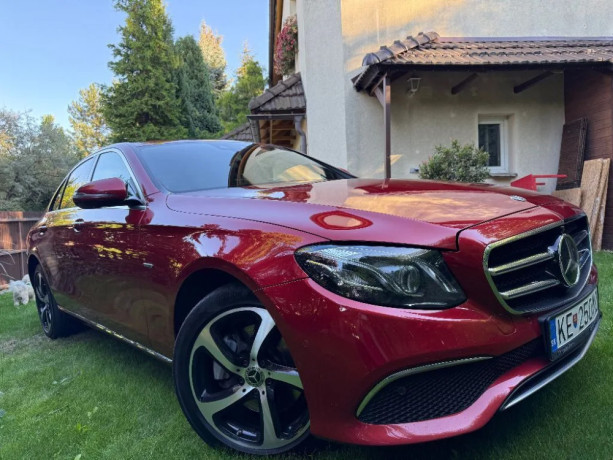 mercedes-benz-e-trieda-d-220-4-matic-sportline-big-0