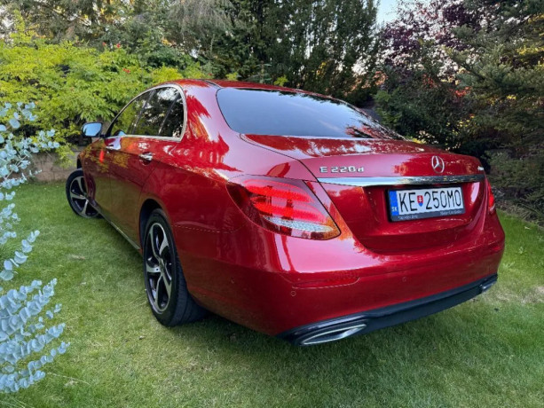mercedes-benz-e-trieda-d-220-4-matic-sportline-big-2
