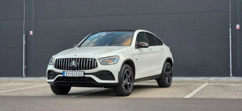 mercedes-benz-glc-kupe-300de-amgnight-packet-big-0