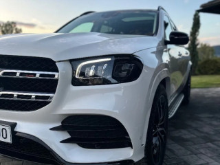 mercedes-benz-gls-400-d-amg-diamond-white-top-stav