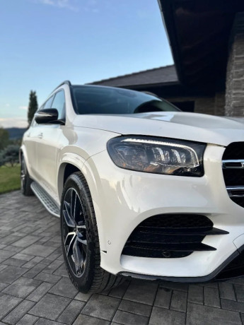 mercedes-benz-gls-400-d-amg-diamond-white-top-stav-big-1
