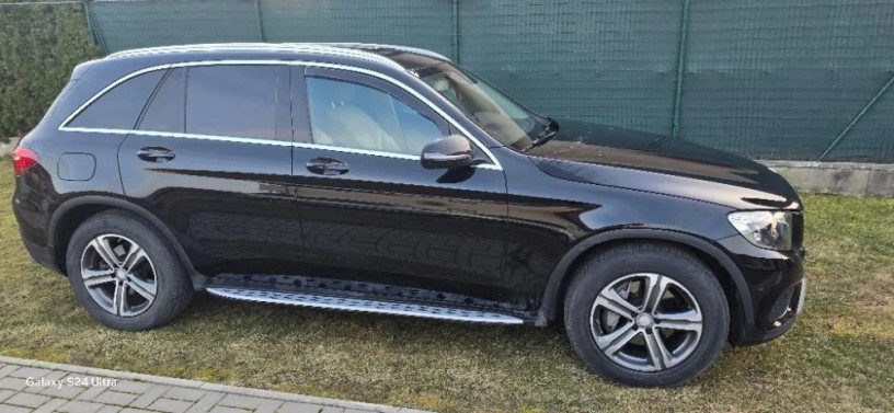 mercedes-benz-glc-250-big-0