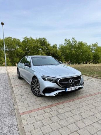 mercedes-benz-e-trieda-220d-4-matic-amg-line-big-0