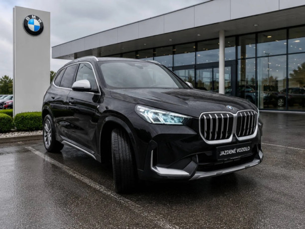 bmw-x1-20i-x-line-big-0