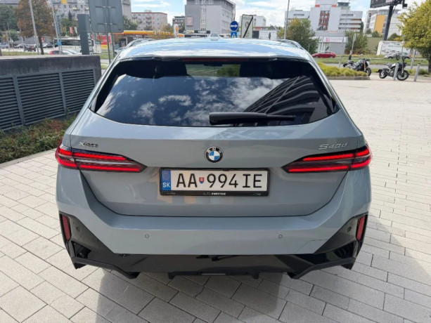 bmw-rad-5-touring-540d-xdrive-v-zaruke-big-2