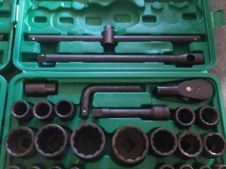 traktorova-gola-sada