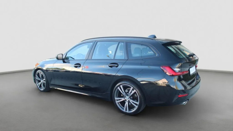 bmw-rad-3-touring-320d-mhev-xdrive-at-140kw-big-2