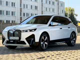 bmw-ix-40-xdrive-zaruka-soh-98