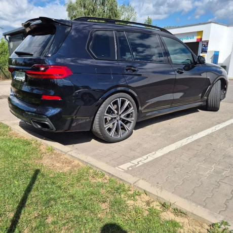 bmw-x7-xdrive-30d-at-195kw265hp-a8-big-3