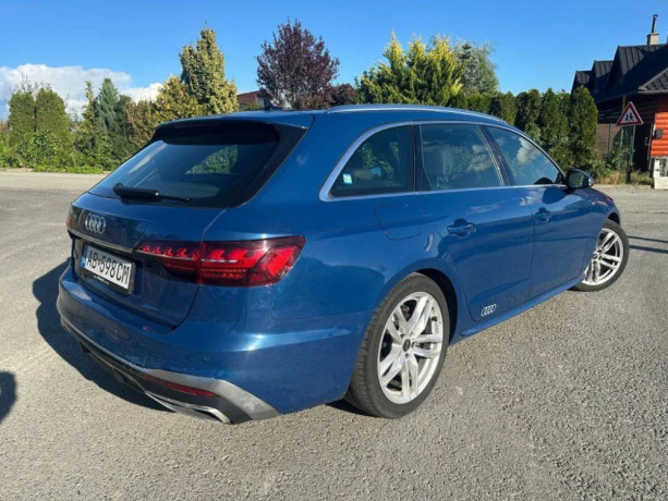 audi-a4-avant-audi-a4-b9-avant-s-line-zaruka-do-2029-top-vybava-big-3