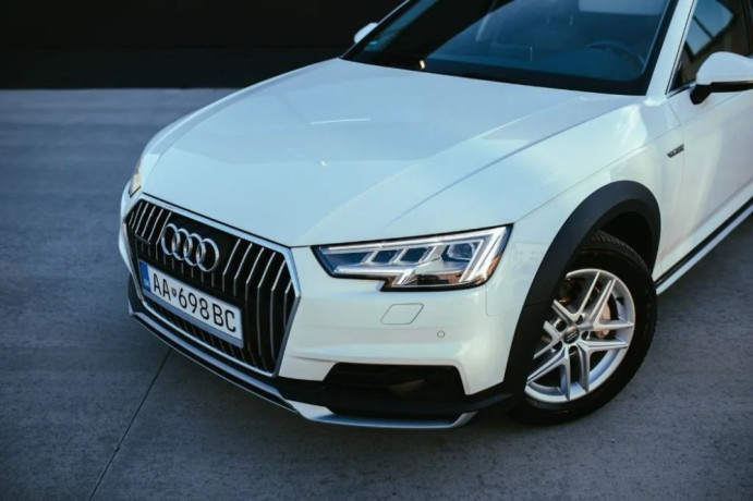audi-a4-allroad-30-160kw-matrix-virtual-cockpit-adaptivny-tempomat-dynamicke-smerovky-big-0