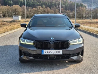 bmw-rad-5-touring-bmw-rad-5-touring-520d-mhev-at