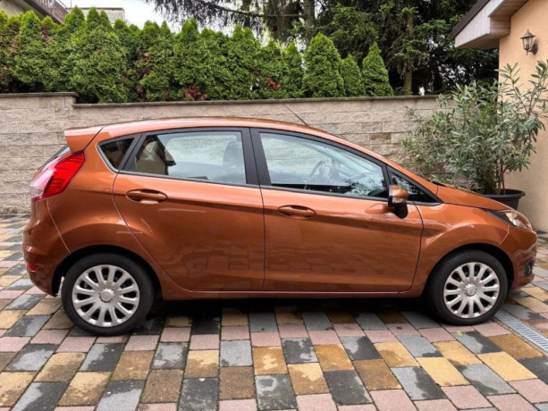 ford-fiesta-125-duratec-titanium-60kw82hp-m5-big-1