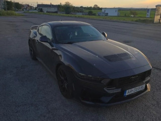 ford-mustang-dark-horse