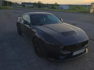 ford-mustang-dark-horse