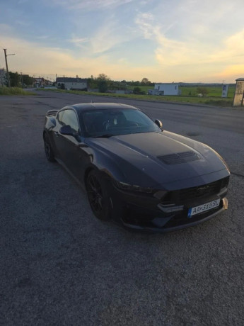 ford-mustang-dark-horse-big-0