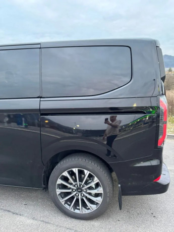 ford-tourneo-custom-titanium-x-25-phev-big-2