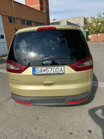 ford-galaxy-20tdci-7-miest-big-2