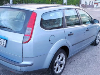 ford-focus-kombi-focus-kombi-16-zetec-family-74kw100hp-m5